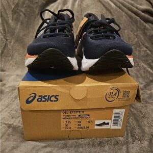 ASICS Womens Gel-Excite 11 Midnight/Dark Pink Clay NWT